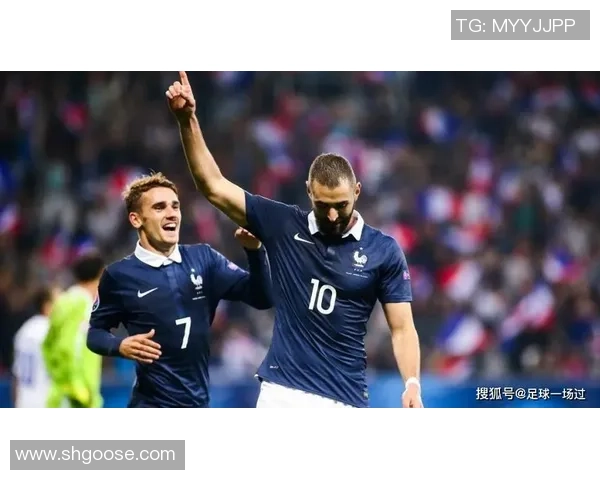 德国与法国在10月17日的精彩对决引发球迷热议与期待