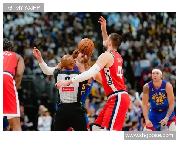 快船与掘金激战8月13日争夺季后赛晋级关键战役