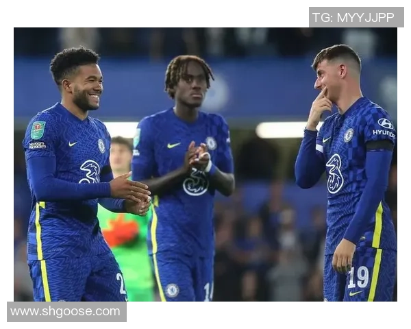 般尼与狼队的激烈对决谁能在英超赛场上笑到最后 般尼与狼队的激烈对决谁能在英超赛场上笑到最后